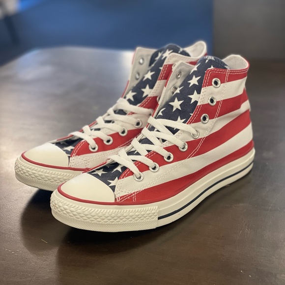 Converse Chuck Taylor Specialty Hi new in original box - Picture 2 of 4